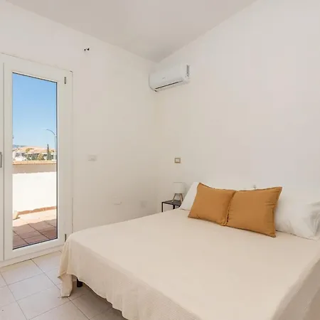 Mery - Beachfront With Garden In Fruttidoro Ferienhaus *