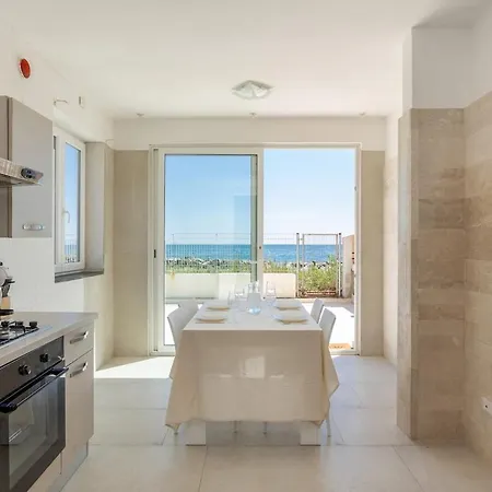 Mery - Beachfront With Garden In Fruttidoro * La Maddalena (Cagliari)