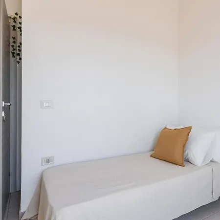 Σπίτι διακοπών Mery - Beachfront With Garden In Fruttidoro La Maddalena (Cagliari)