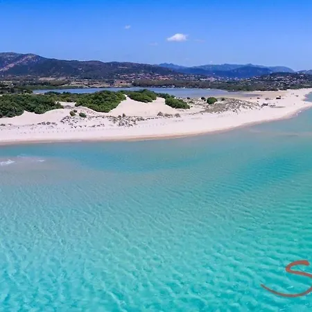 Mery - Beachfront With Garden In Fruttidoro *